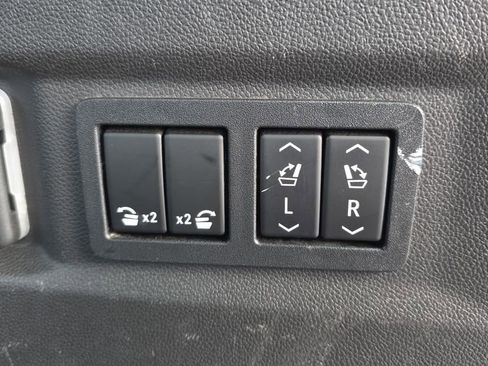 Used 2021 Chevrolet Tahoe Z71 w/ Z71 Signature Package image 19