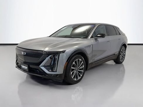 Used 2024 Cadillac Lyriq Sport AWD/4WD image 19