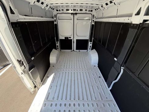 Used 2026 RAM ProMaster 2500 w/ Convenience Group FWD image 17