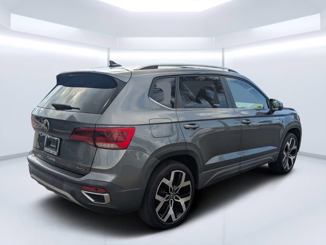 Used 2022 Volkswagen Taos SEL AWD/4WD image 3