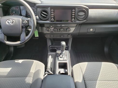 Used 2021 Toyota Tacoma SR AWD/4WD image 12