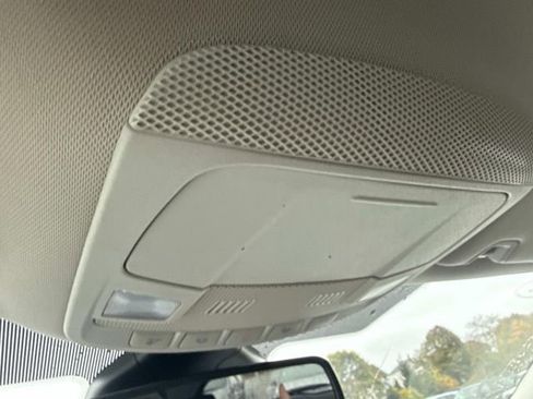 Used 2024 Ford Edge SEL image 32