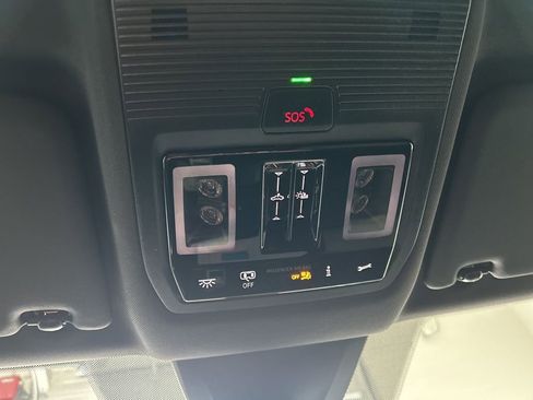 New 2026 Volkswagen Atlas Cross Sport SE image 24