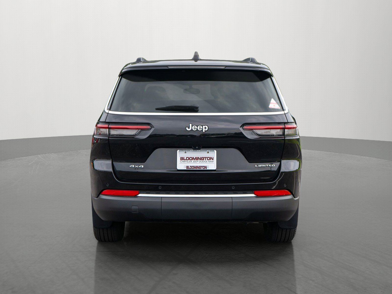 Used 2023 Jeep Grand Cherokee L Limited w/ Trailer Tow Group (B) AWD/4WD image 6