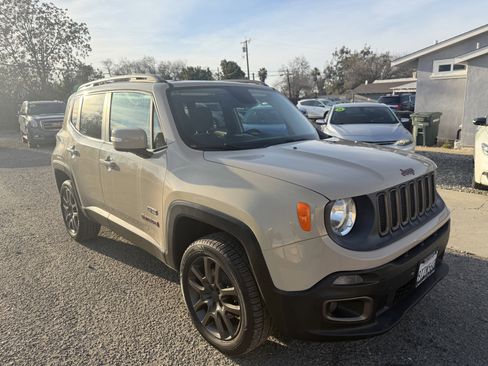 Used 2016 Jeep Renegade 75th Anniversary image 3