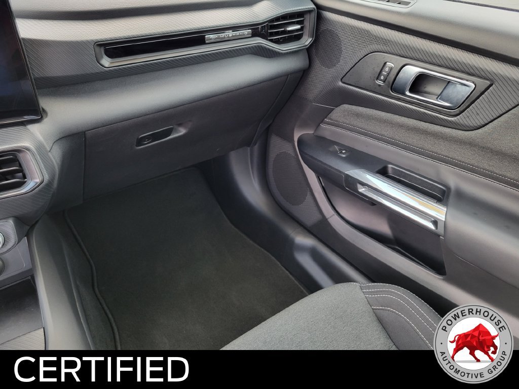 Used 2025 Ford Mustang Coupe RWD image 18