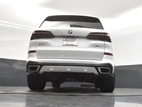 Certified 2026 BMW X5 xDrive40i w/ M Sport Package AWD/4WD image 41