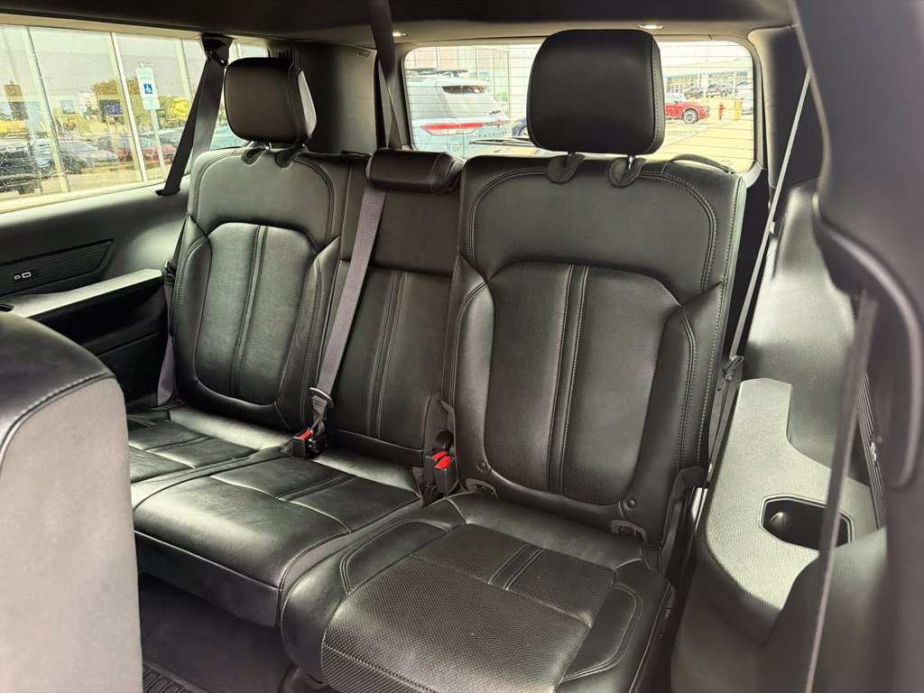 Used 2024 Jeep Wagoneer L Series II w/ Flexible Seating Group AWD/4WD image 16
