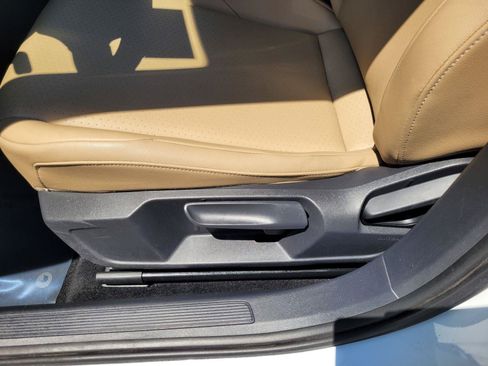 Used 2019 Volkswagen Jetta SEL w/ Cold Weather Package FWD image 21