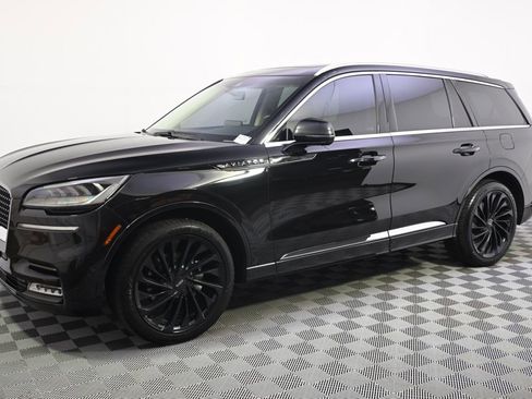 Used 2021 Lincoln Aviator Reserve w/ Equipment Group 208A AWD/4WD image 2