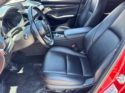 Used 2019 MAZDA MAZDA3 Hatchback w/ Preferred Package FWD image 17