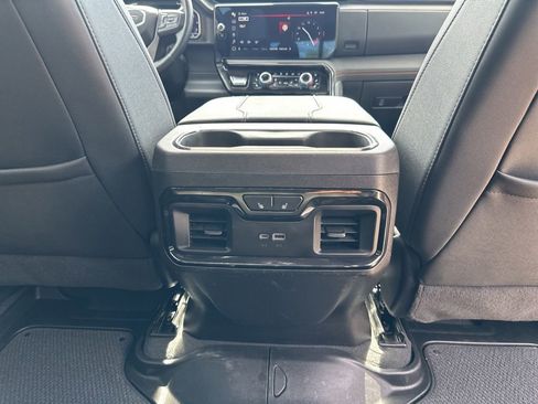 Used 2024 GMC Sierra 1500 AT4 w/ Technology Package AWD/4WD image 24