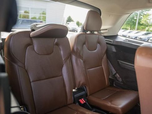 Used 2020 Volvo XC90 T6 Momentum w/ Protection Package Premier AWD/4WD image 33