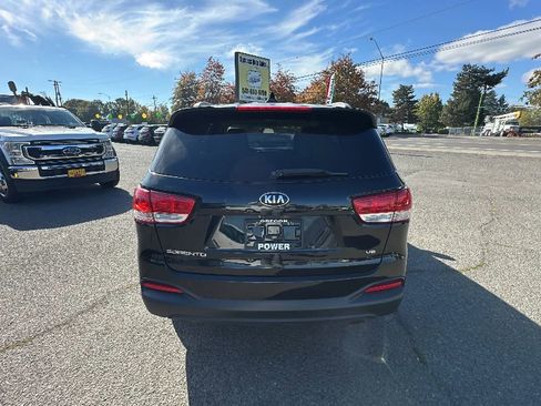 Used 2016 Kia Sorento LX AWD/4WD image 5