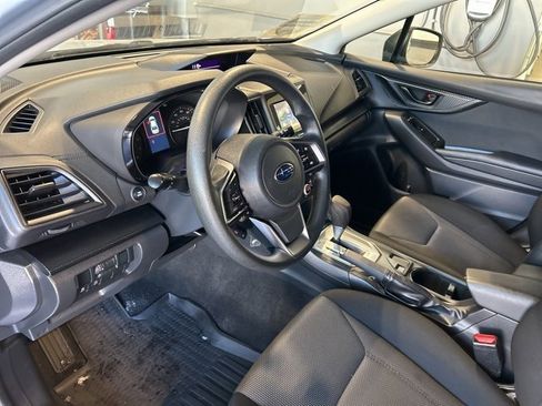 Used 2023 Subaru Crosstrek 2.0i image 2