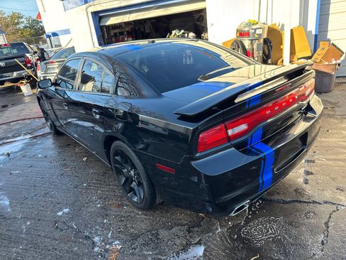 Used 2011 Dodge Charger R/T image 4