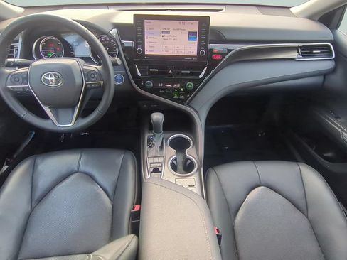 Used 2024 Toyota Camry XLE FWD image 10