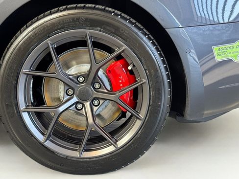 Used 2021 Tesla Model 3 Performance image 28