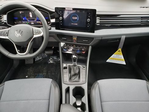 New 2026 Volkswagen Jetta SE image 9