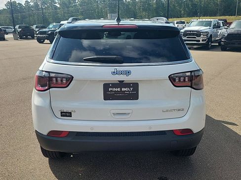 Certified 2025 Jeep Compass Limited AWD/4WD image 6