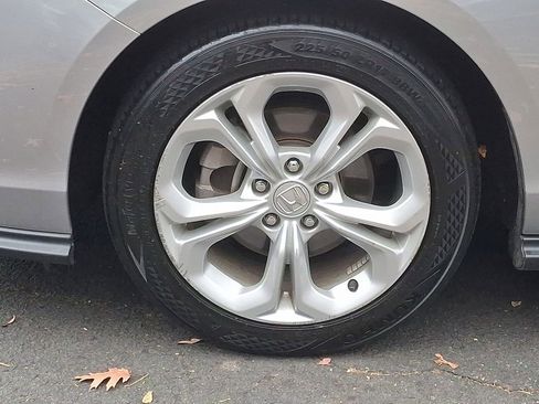 Used 2024 Honda Accord LX image 7