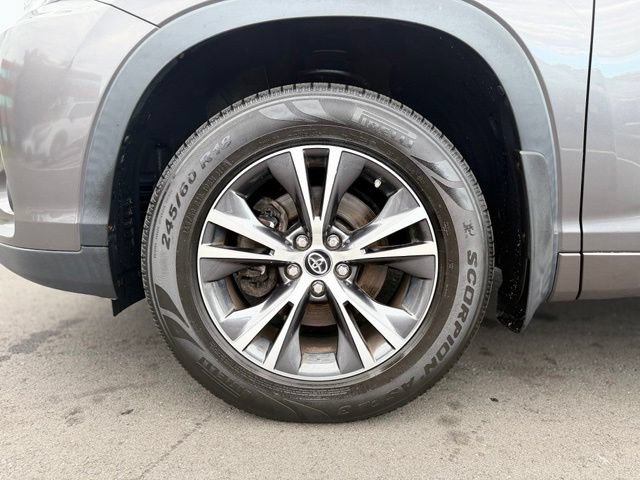 Used 2018 Toyota Highlander LE AWD/4WD image 27