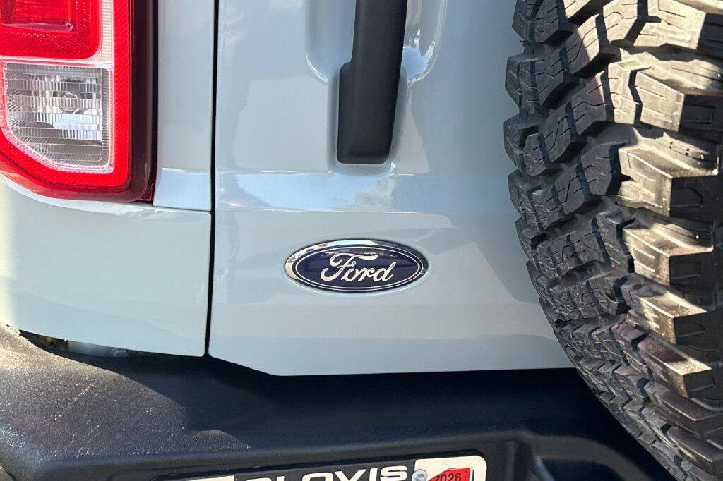 Used 2023 Ford Bronco Big Bend w/ Sasquatch Package AWD/4WD image 27