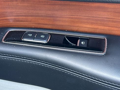 Used 2019 Lincoln Navigator L Reserve image 20