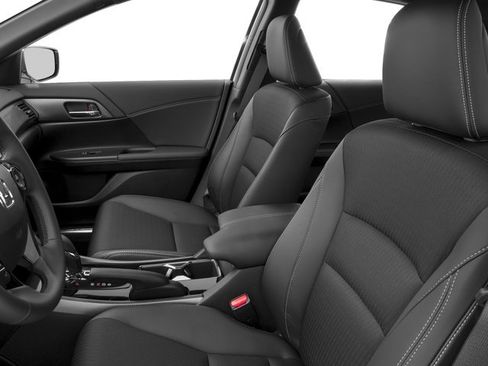 Used 2017 Honda Accord Sport image 9