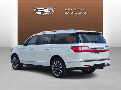 Used 2018 Lincoln Navigator L Select w/ Technology Package RWD image 3