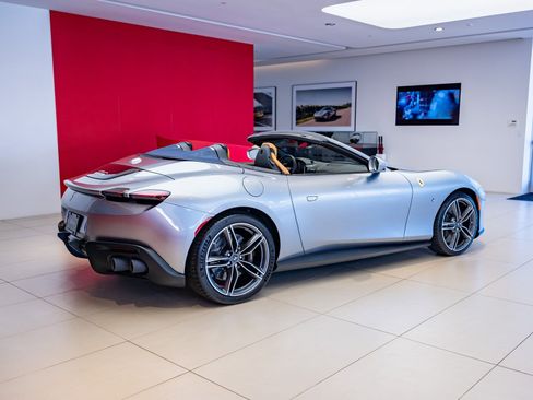 Certified 2024 Ferrari Roma Spider image 6