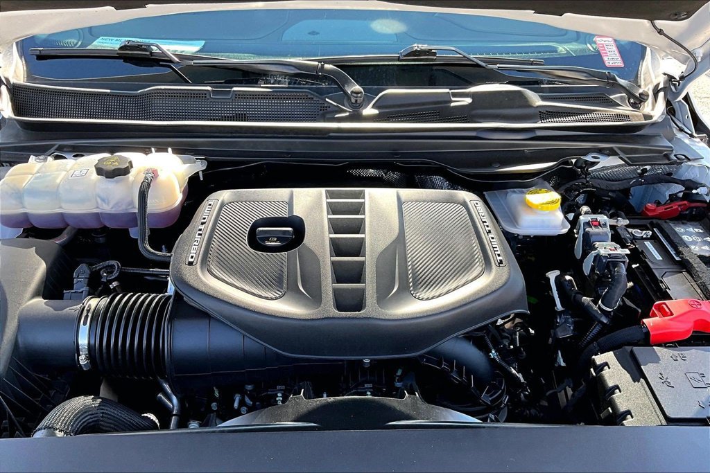 Used 2025 RAM 1500 Limited w/ Off Road Group AWD/4WD image 31