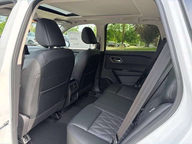 New 2026 Nissan Rogue Platinum w/ Platinum Premium Package AWD/4WD image 17