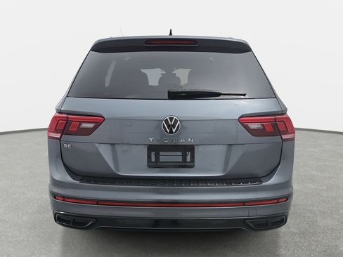 Certified 2023 Volkswagen Tiguan SE R-Line image 4