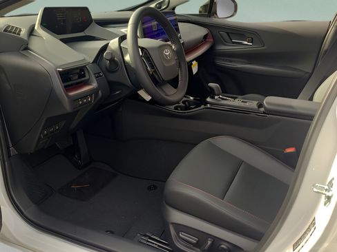 New 2026 Toyota Prius Plug-In Hybrid FWD image 13
