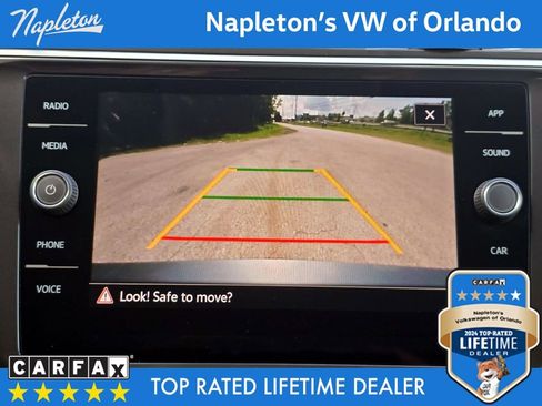 Used 2024 Volkswagen Tiguan SE image 16