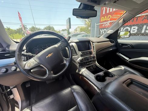 Used 2020 Chevrolet Suburban LT AWD/4WD image 8
