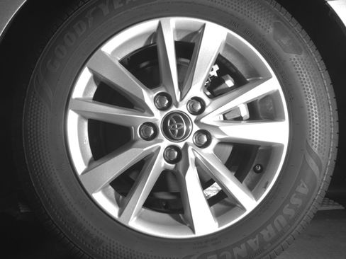 Used 2025 Toyota Camry LE image 14