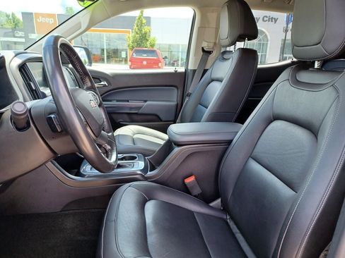 Used 2018 Chevrolet Colorado Z71 AWD/4WD image 9