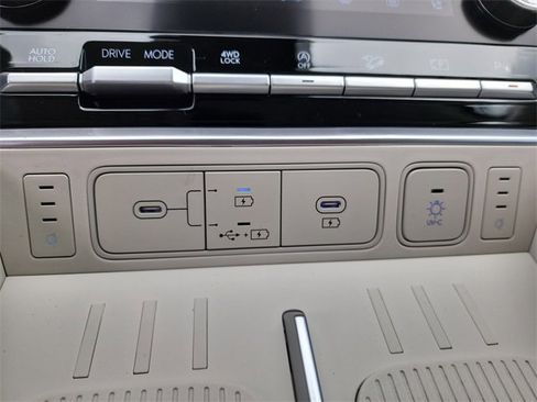 New 2025 Hyundai Santa Fe Calligraphy image 23