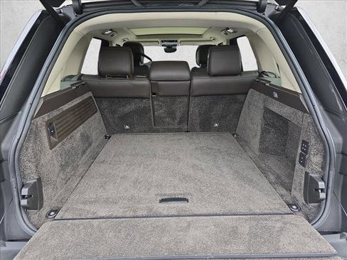 Used 2019 Land Rover Range Rover HSE image 12