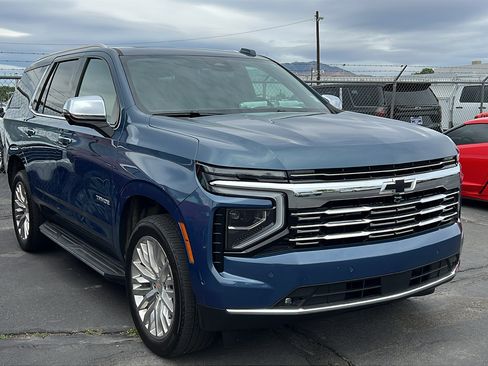 Used 2026 Chevrolet Tahoe Premier w/ Sun And Tow Package AWD/4WD image 3