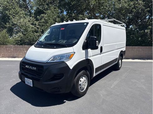 Used 2023 RAM ProMaster 2500 FWD image 3