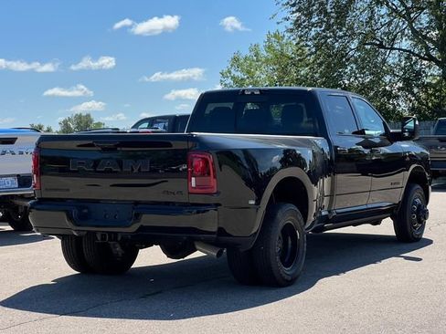 Used 2025 RAM 3500 Laramie AWD/4WD image 54