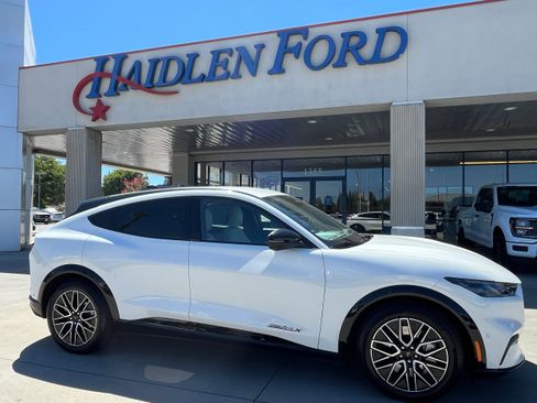 Used 2024 Ford Mustang Mach-E Premium RWD image 1