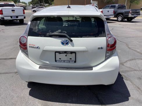 Used 2012 Toyota Prius C Four FWD image 12