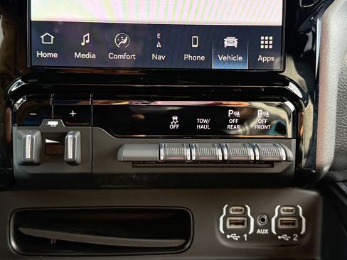 Used 2023 RAM 1500 Laramie image 29