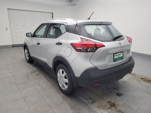 Used 2018 Nissan Kicks S image 5