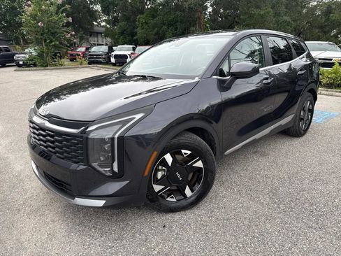 Used 2026 Kia Sportage LX FWD image 2
