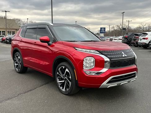 Used 2024 Mitsubishi Outlander SEL image 5